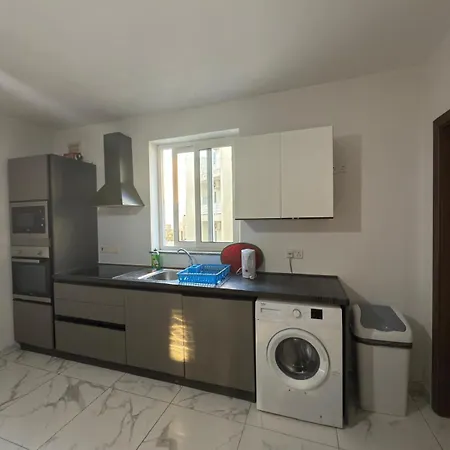 Apartmán 3-bedroom In M2 *