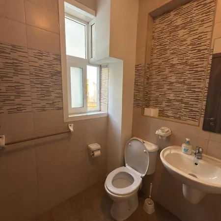 3-bedroom In M2 Apartment