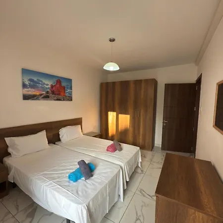 3-bedroom In M2 * مسيدا