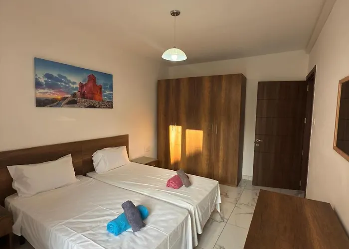 3-bedroom In M2 * مسيدا